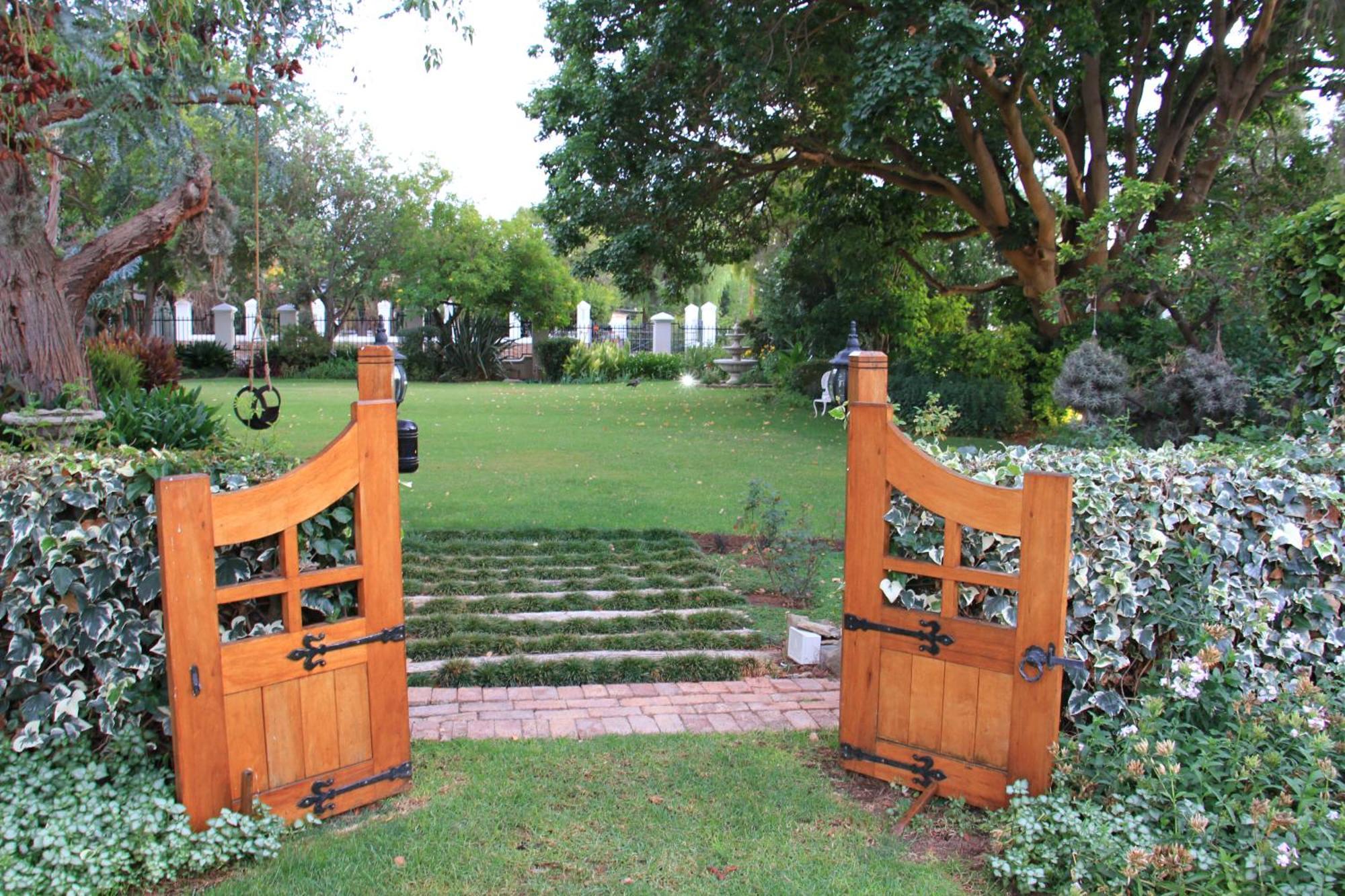La Pension Guest House Oudtshoorn Exterior foto