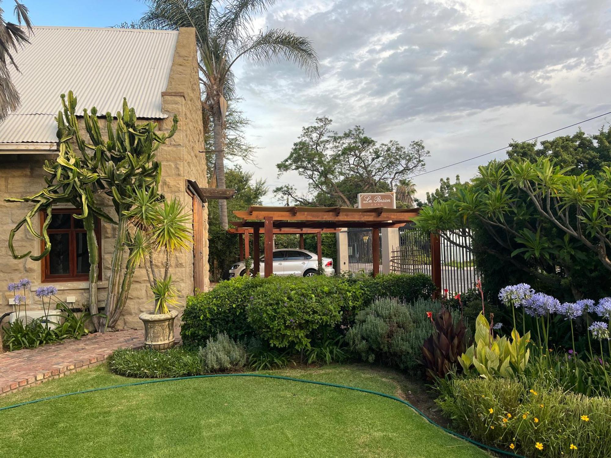 La Pension Guest House Oudtshoorn Exterior foto